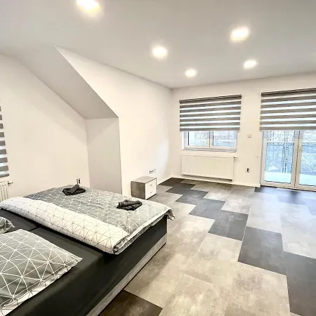 Apartmany Premium Se Soukromym Parkovanim Ceska Lipa Exterior photo