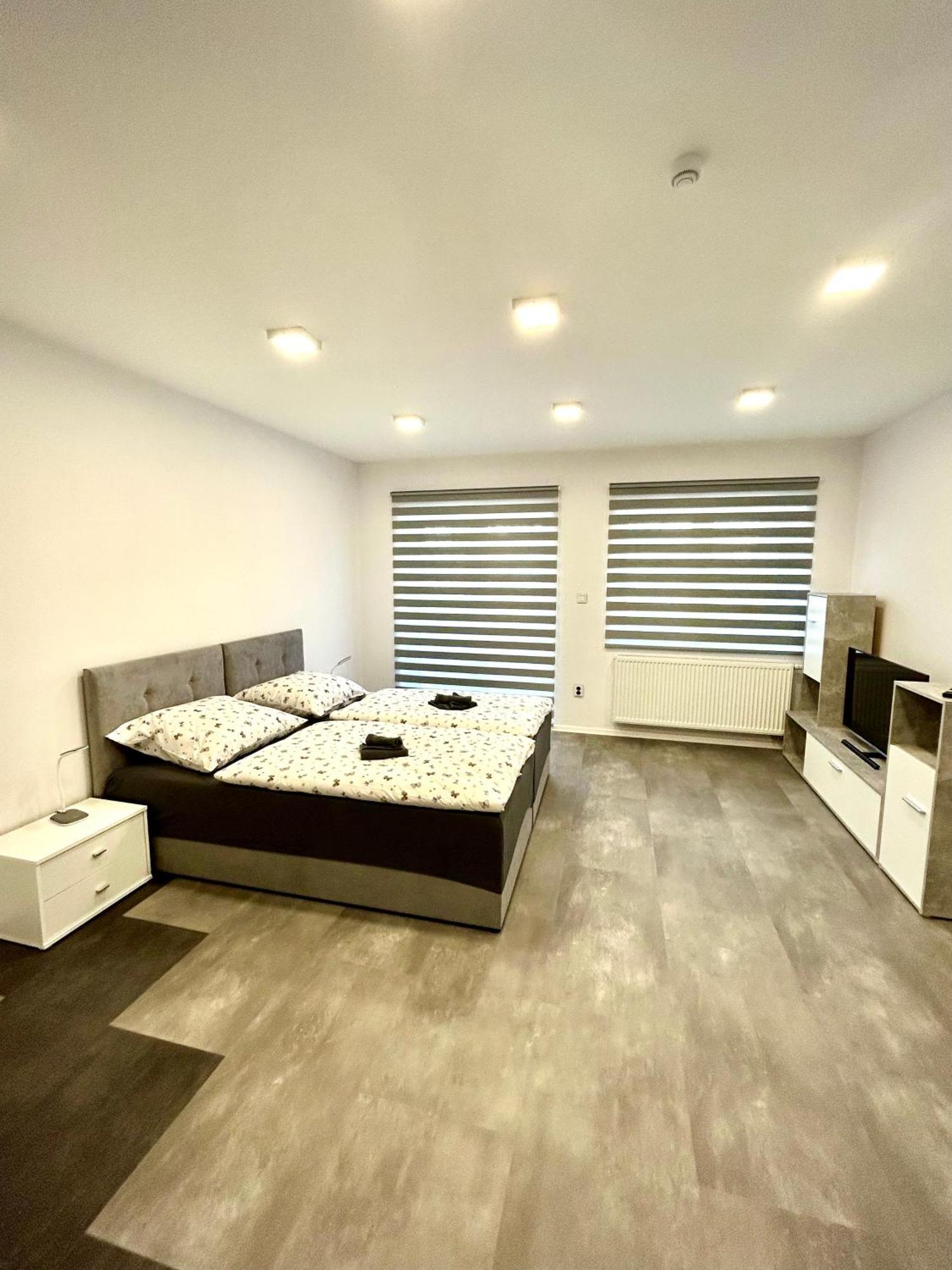 Premium Se Soukromym Parkovanim Apartment